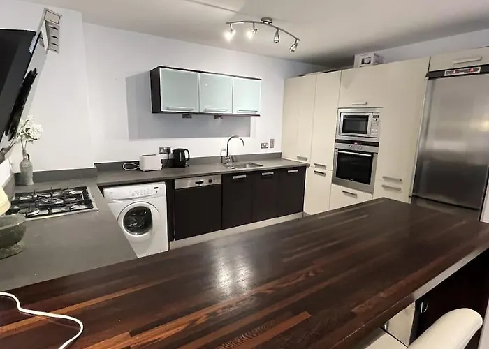 Sir John Rodgerson Szálloda *